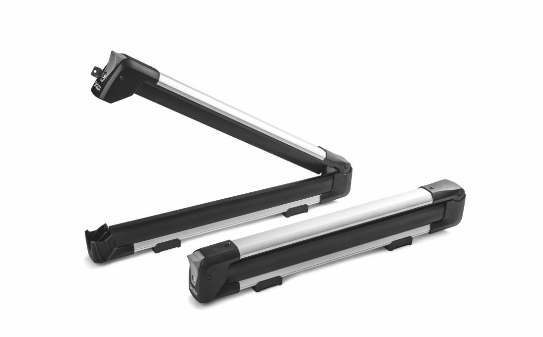 Uchwyt aluminiowy do nart (4 pary) lub desek snowboardowych (2)